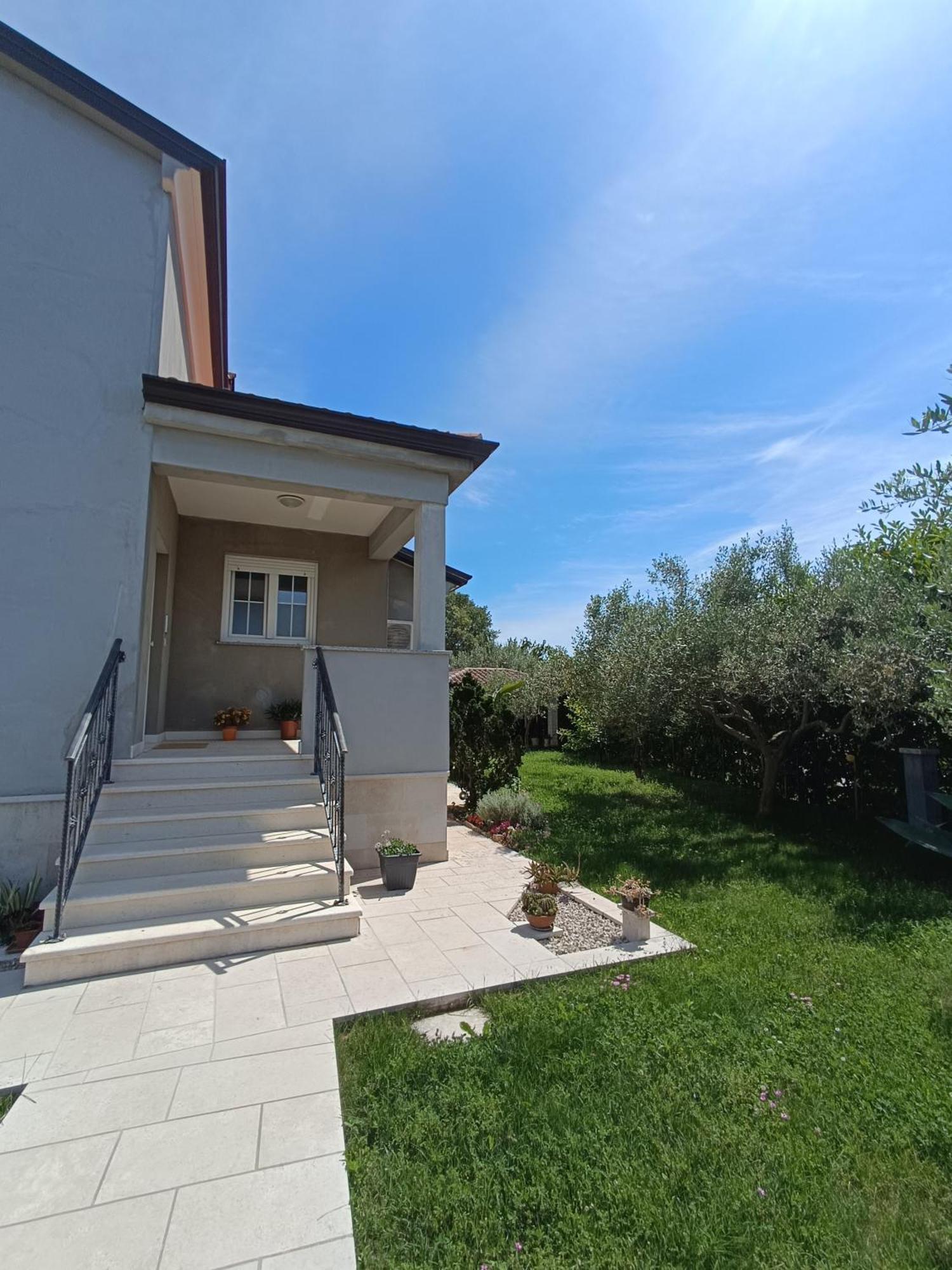 Apartman Ika Umag Exterior foto