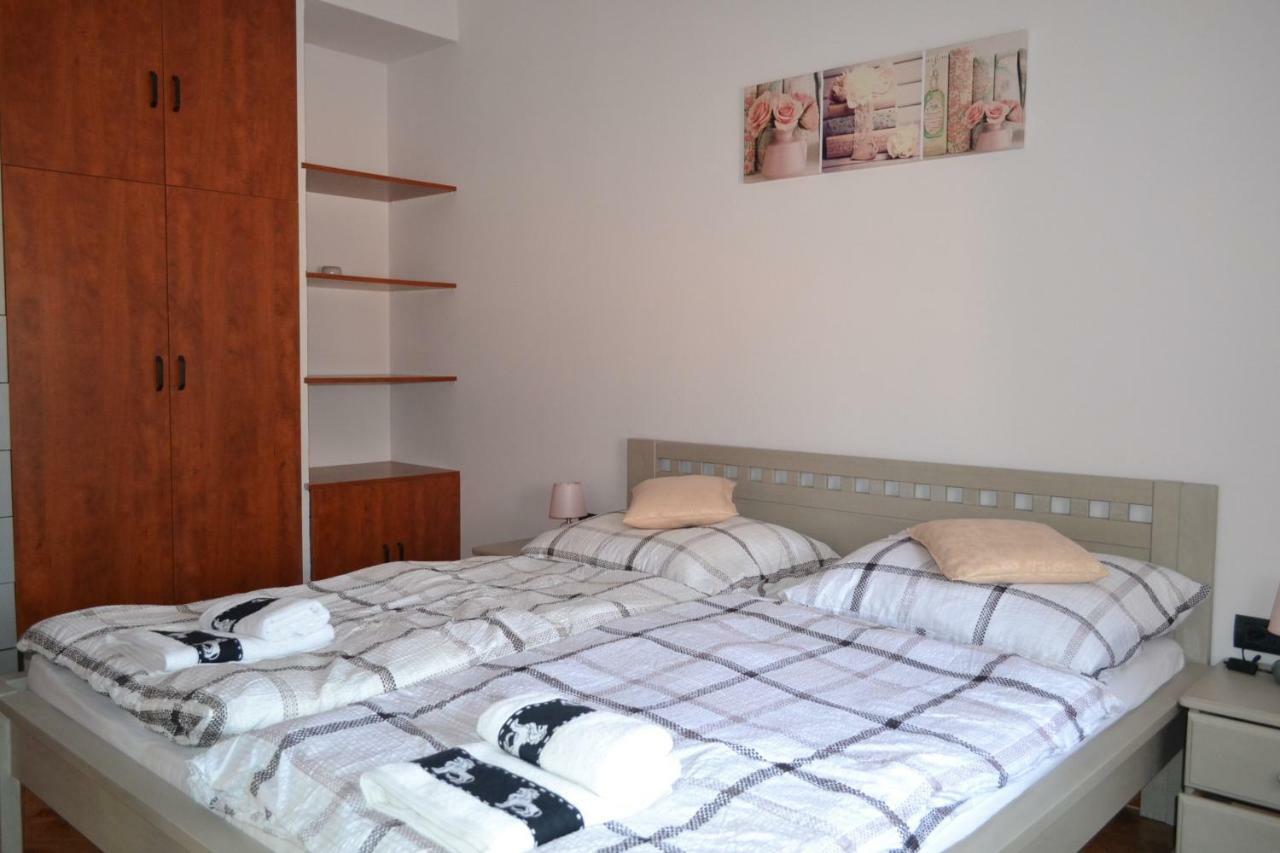 Apartman Ika Umag Exterior foto